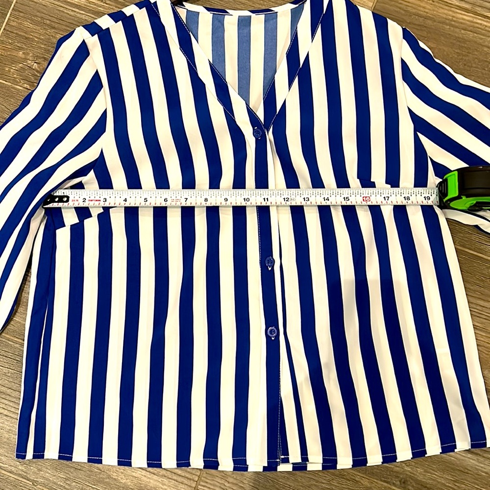 Striped Print Button Blouse - Picture 3 of 4